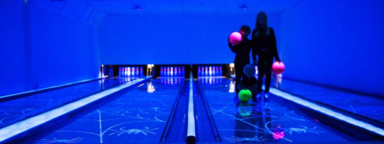 Lucky_Bowling_2b.jpg