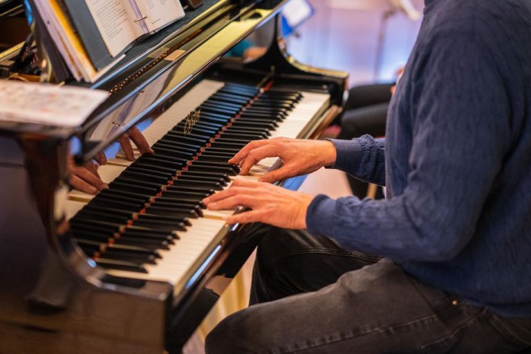 Piano Bragernes kirkex.jpg